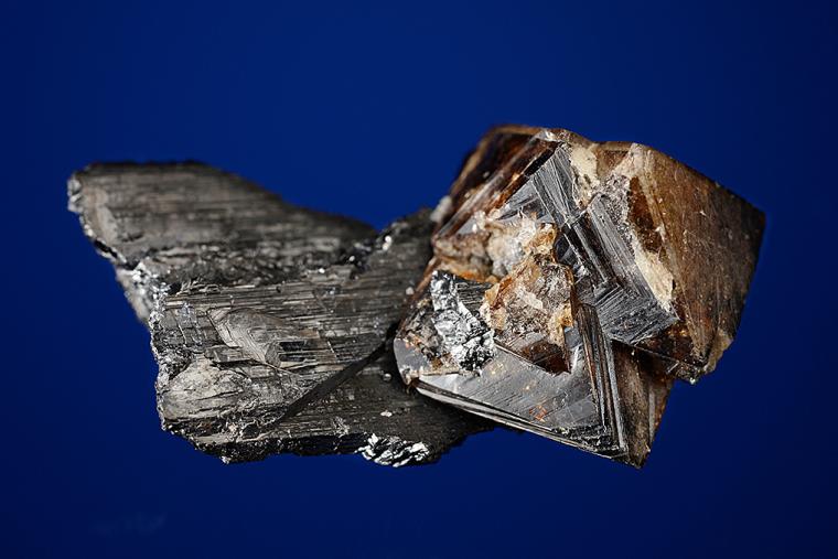 SCHEELITE on FERBERITE